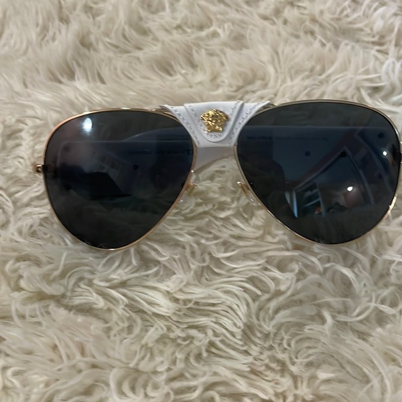 Versace sunglasses - Picture 1 of 10